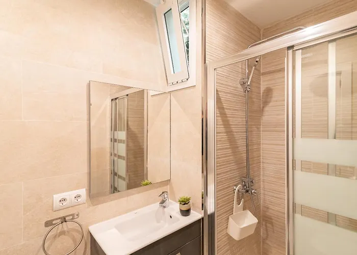 Pare Vives 77 By Sealand *